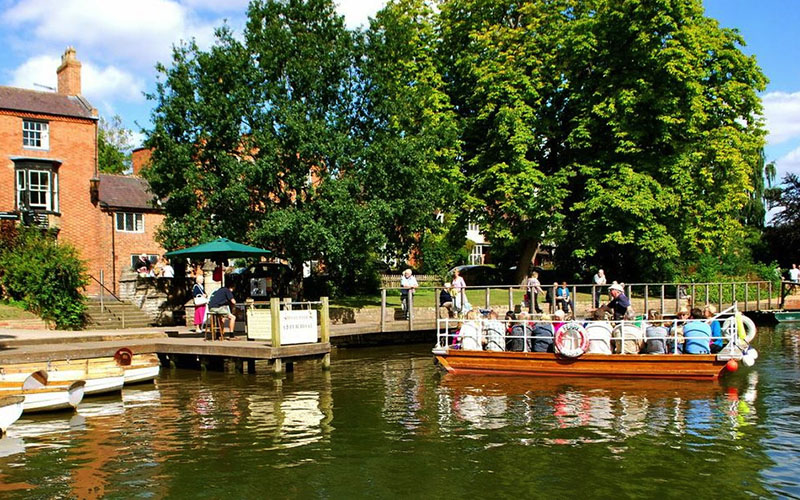 Avon Boating cruise departing from Bancroft Gardens